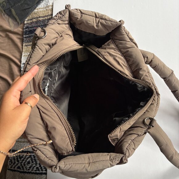 Thirty Years Puffer Drift Tote Bag Clay Color - Picture 4 of 10